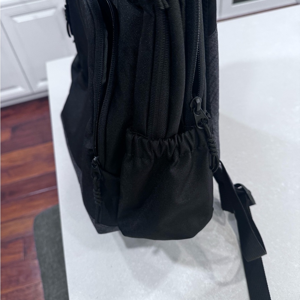 Volcom Backpack - Picture 11 of 11